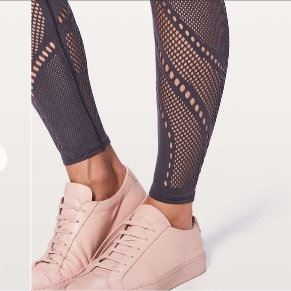 Lululemon Reveal Tight Precision 25" Boysenberry Size 2 - Picture 2 of 9